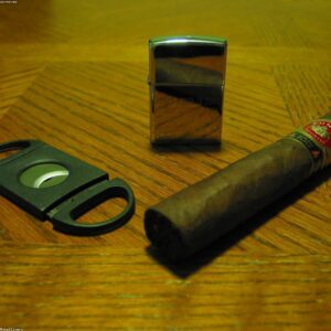 Kéo cắt Cigar Colibri V-Cut